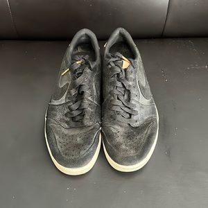 Air Jordan 1 Retro Low OG
Premium 'Black Tan'